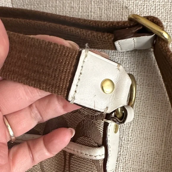 Coach Khaki and Cream Signature Crossbody Bag - Picture 5 of 8